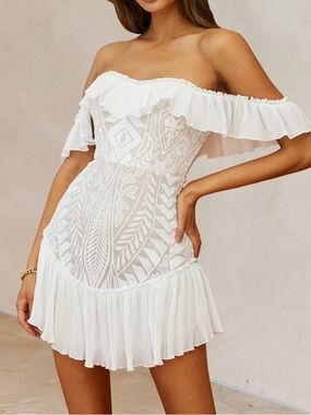 Native One White Textured Lace Off-Shoulder Dress (Medium)
